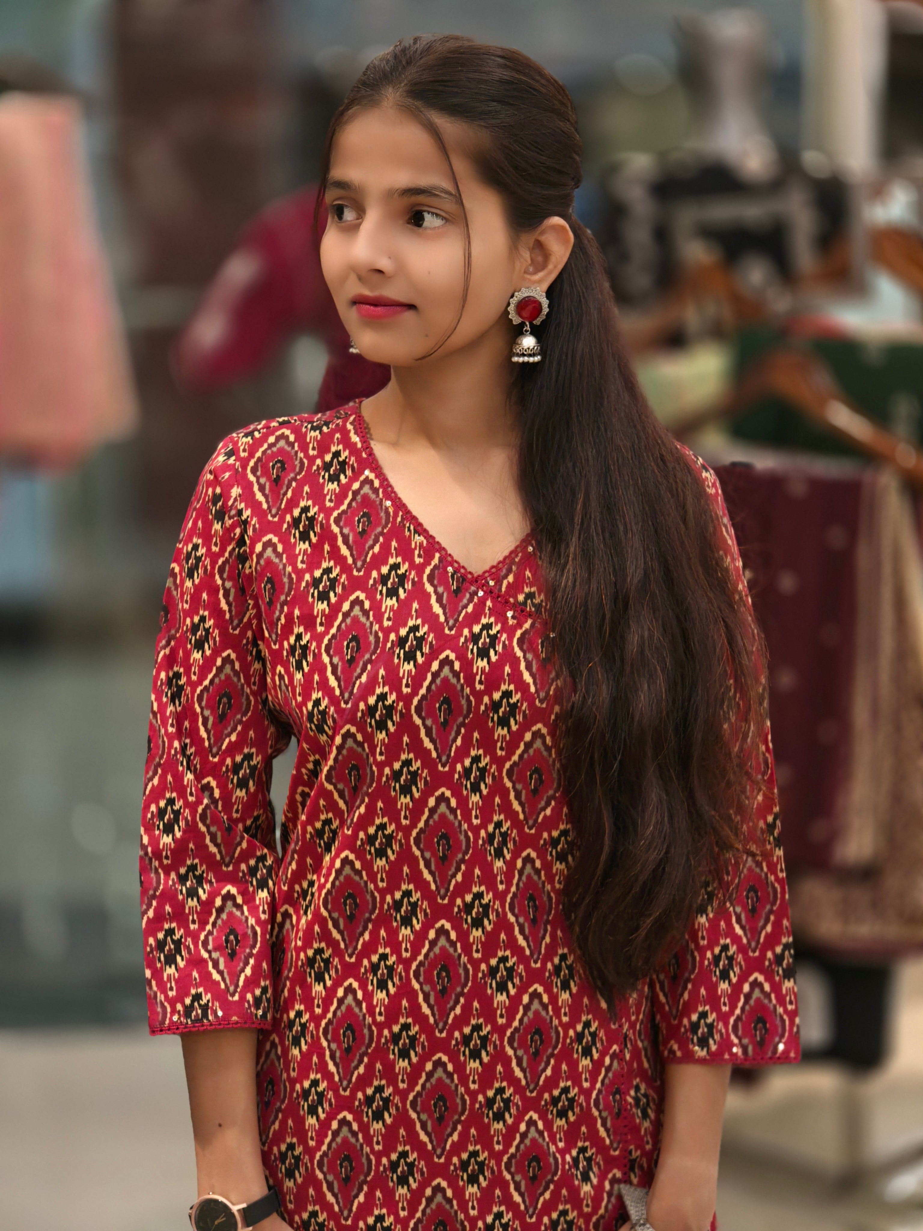 Pure Cotton Straight Kurti for Office & Daily Wear – Soft & Comfortable Fabric 013819