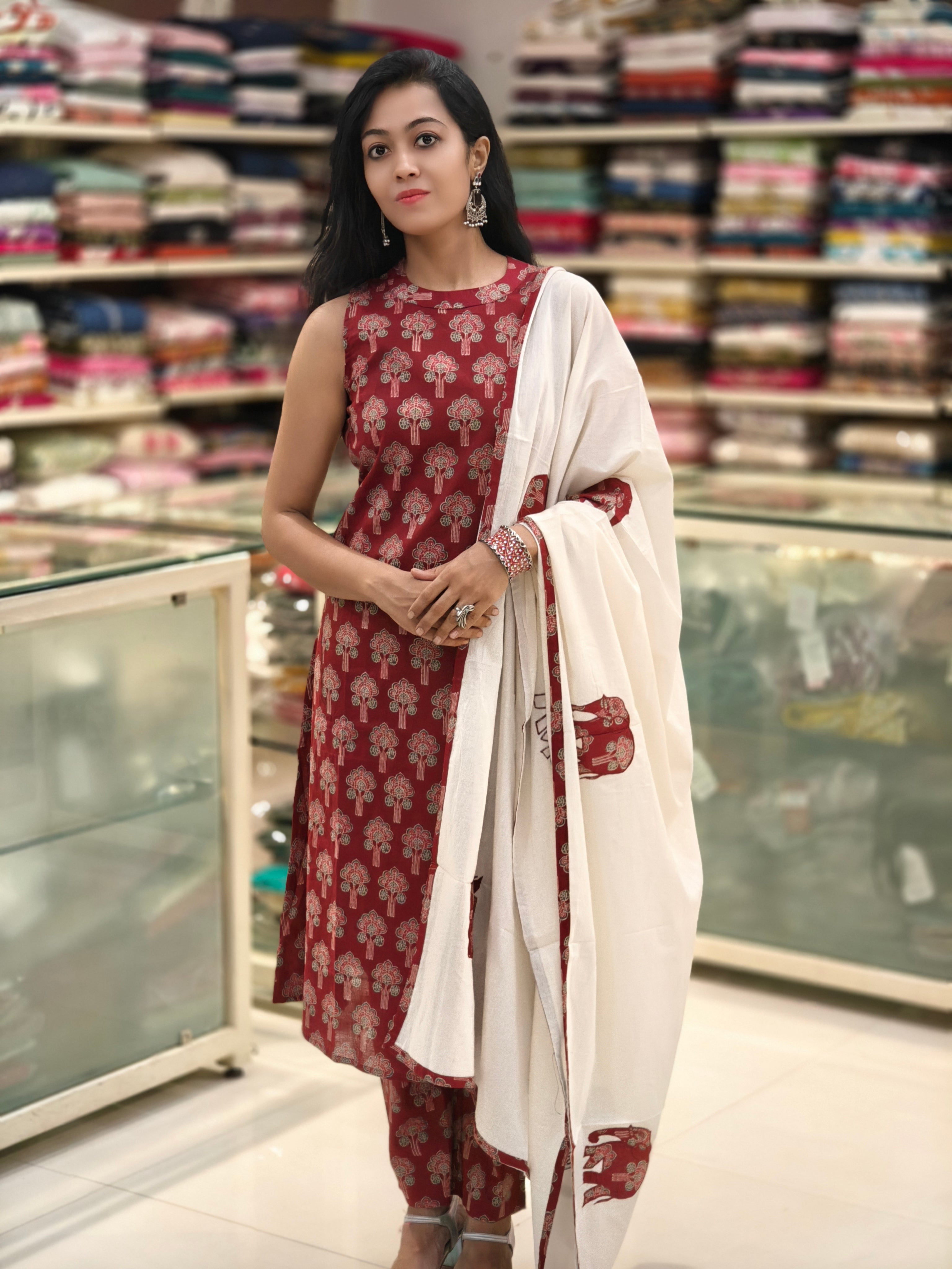 Pure Cotton Printed Sleeveless Kurti Pant Dupatta Set – Elephant Patch Dupatta | Simran WTS 013874