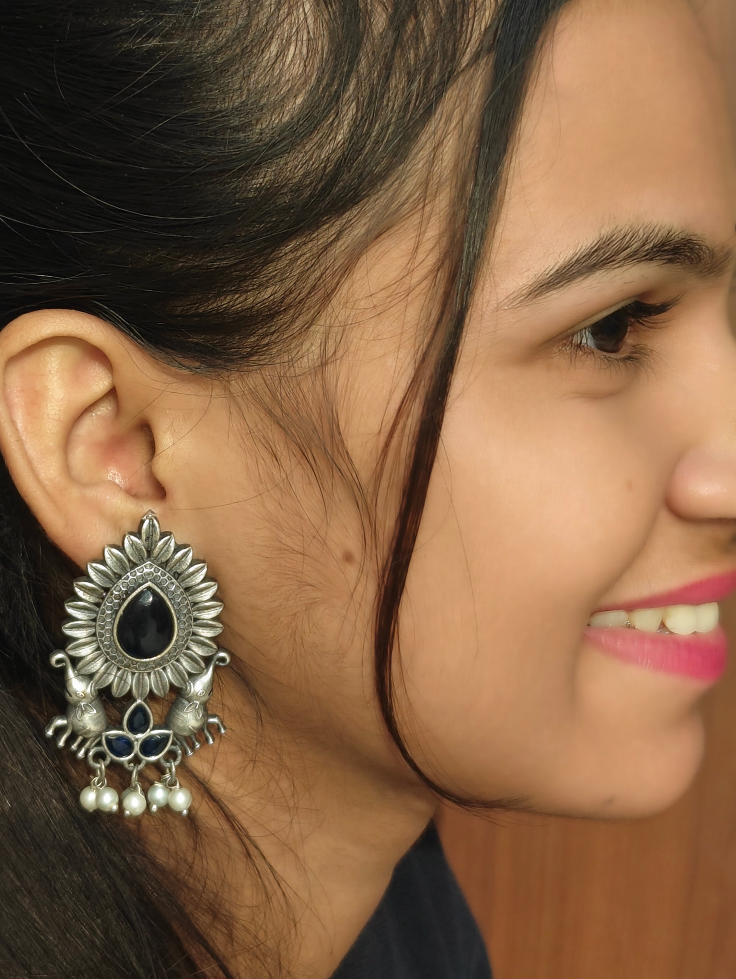 Fashionable Dangler 012047