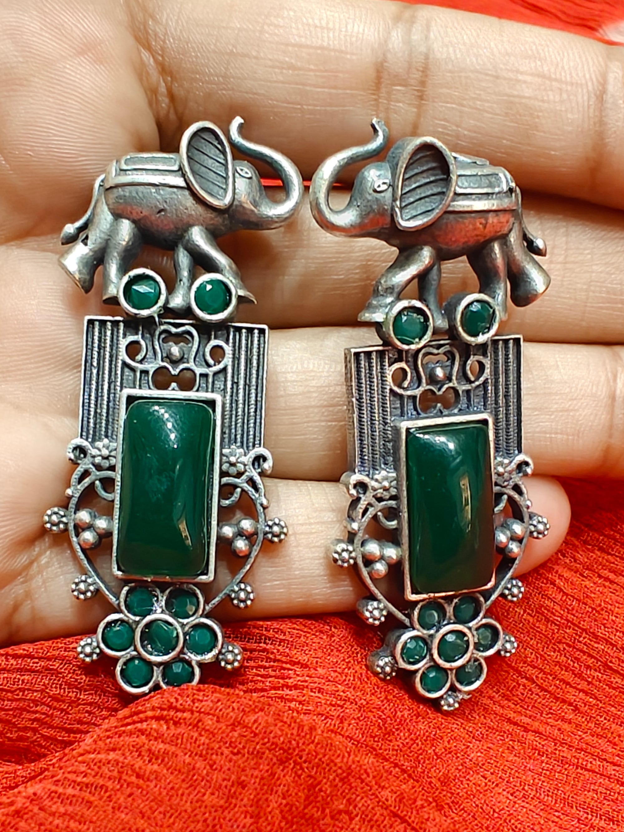 Shuchi Dangler Earrings 012027