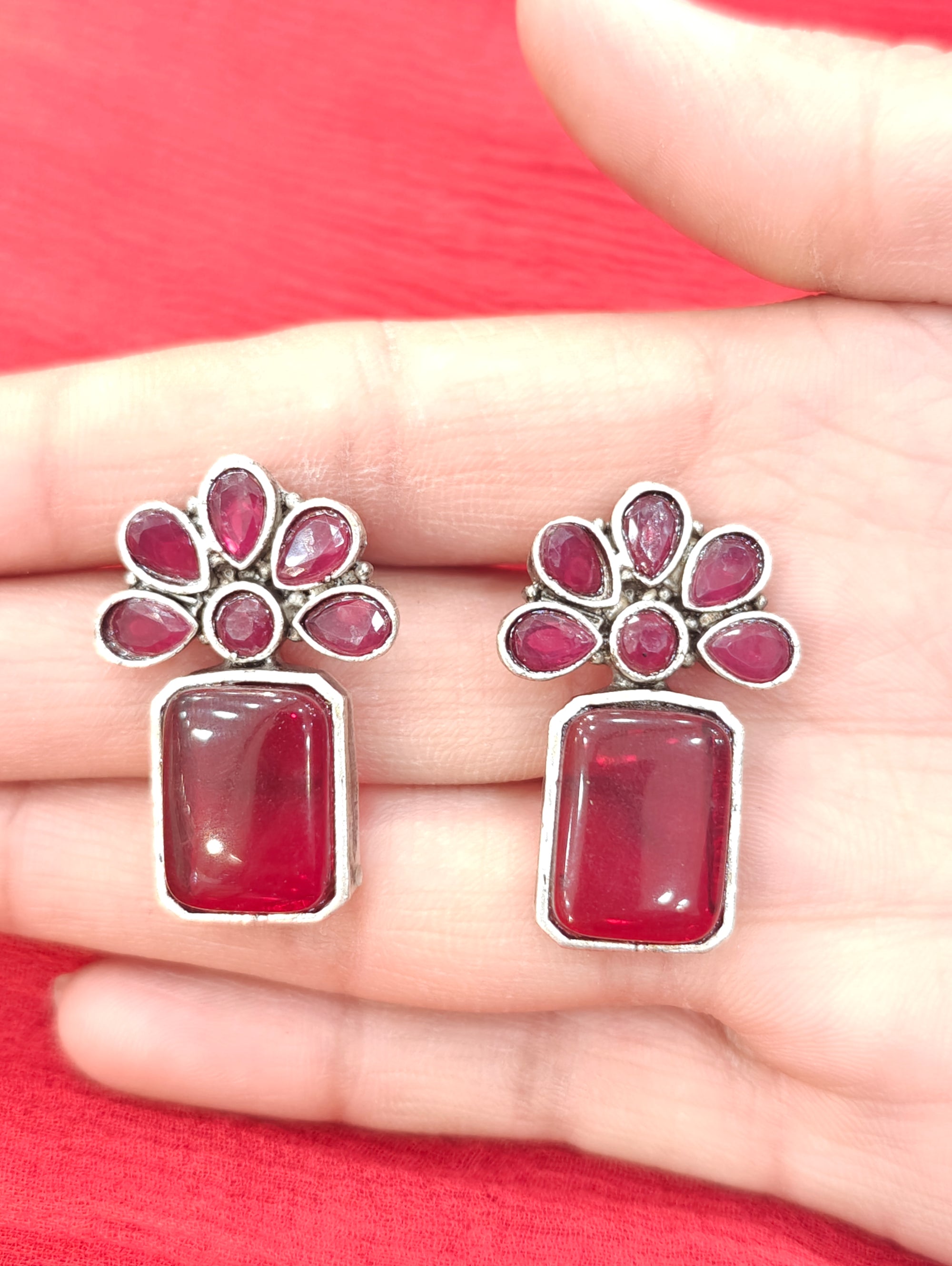 Fashionable Studs 012149