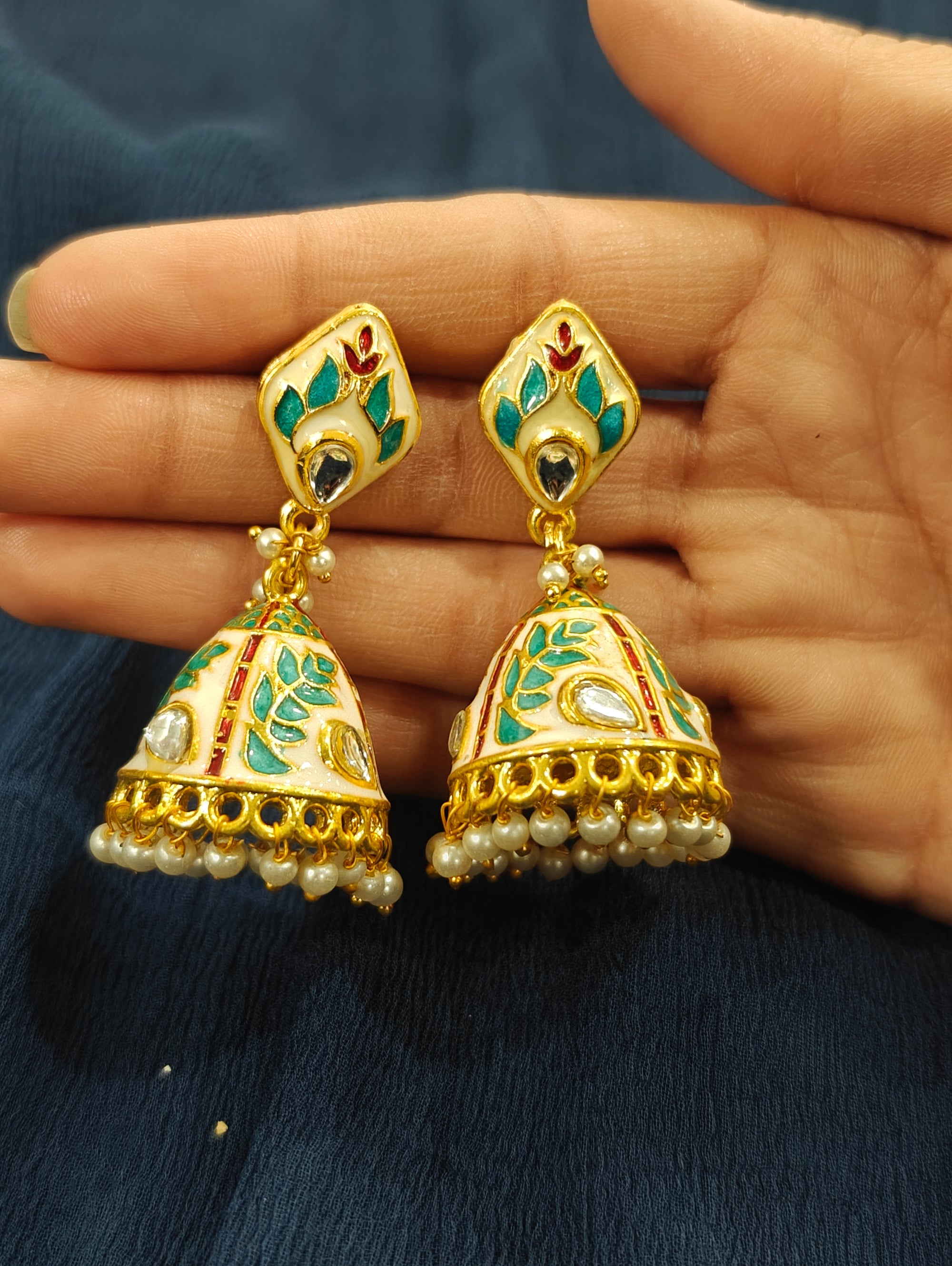 Fashionable Jhumki 012326