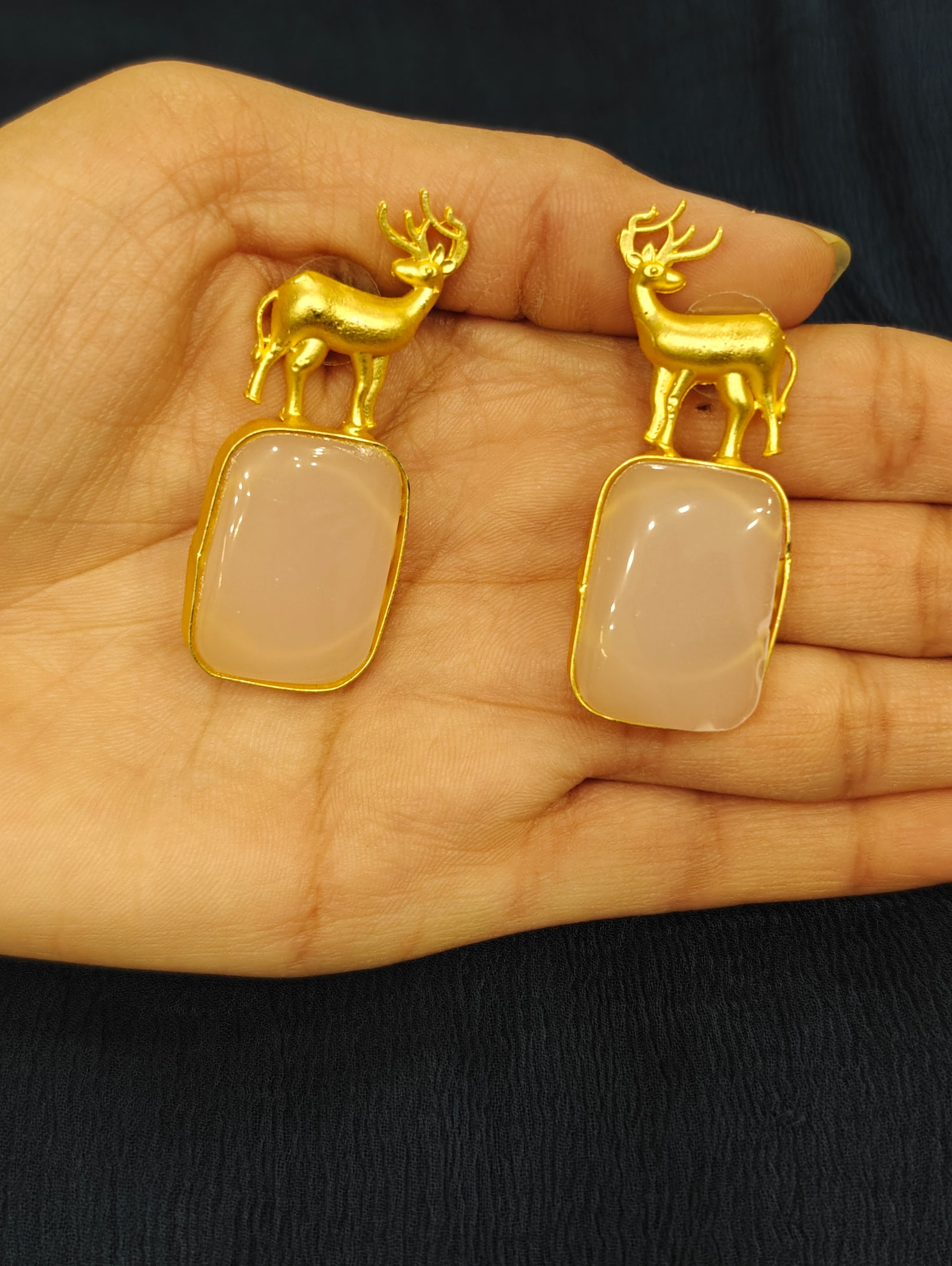 Fashionable Dangler 012327
