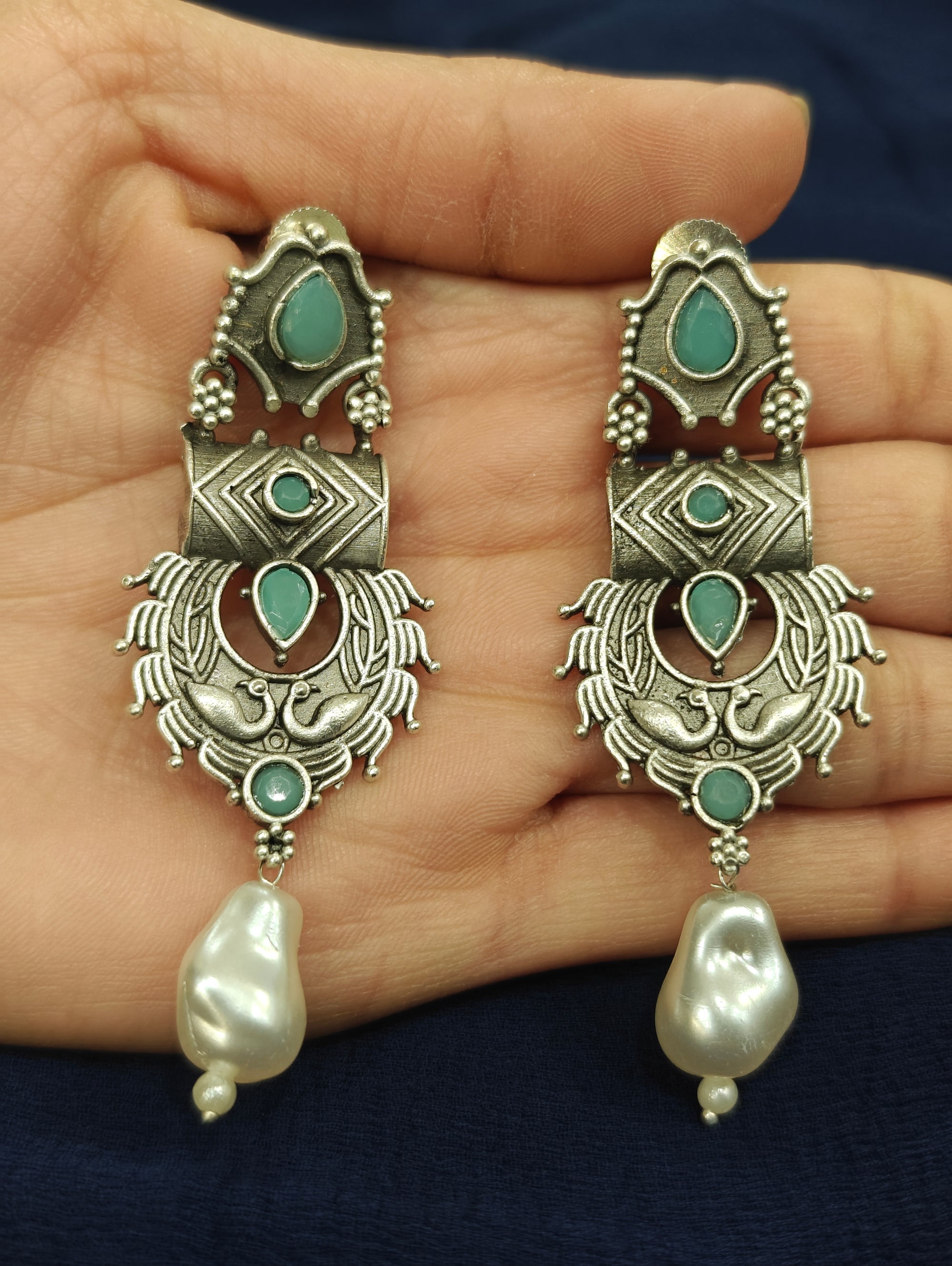 Fashionable Dangler 012185