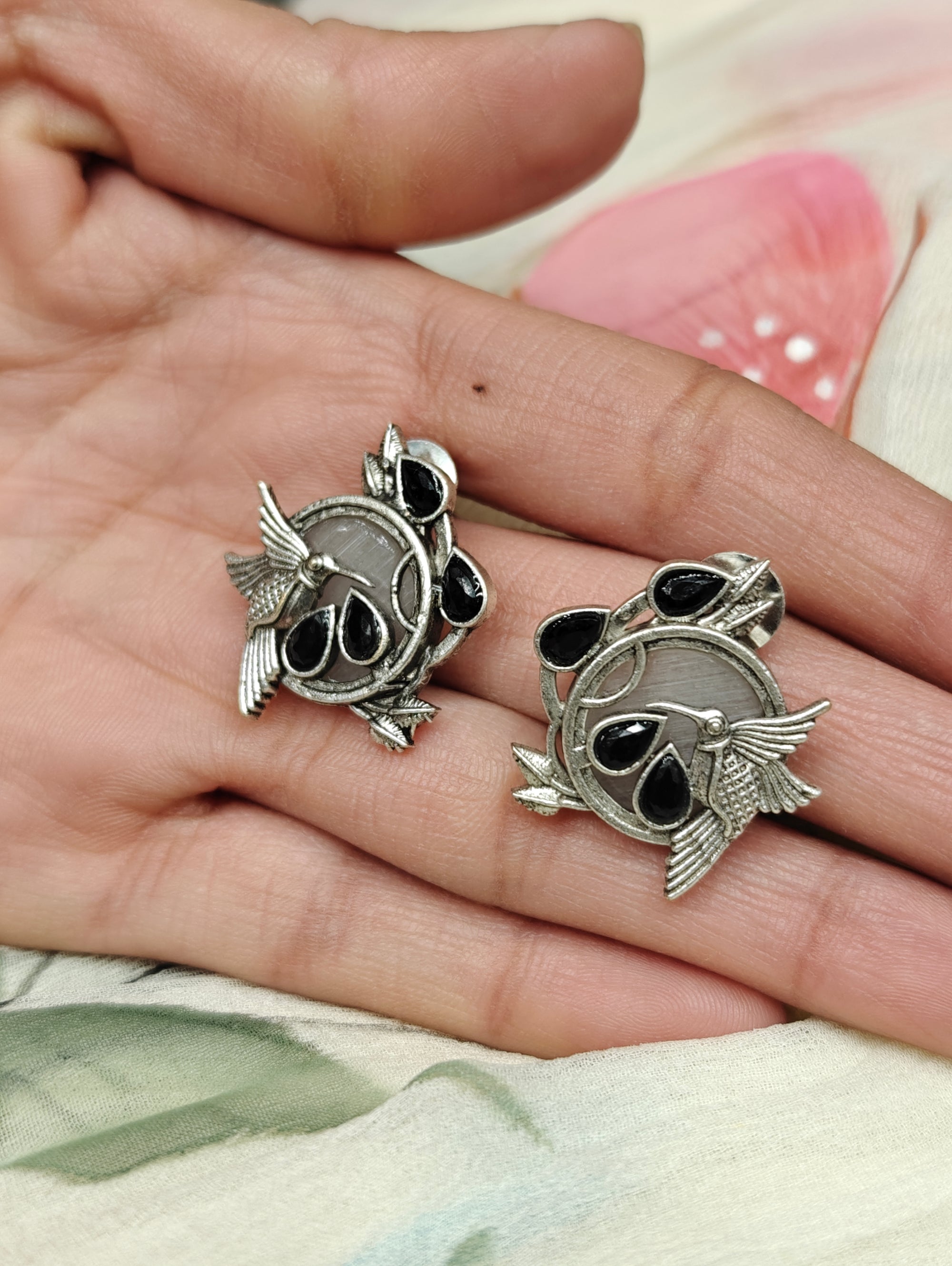 Fashionable Studs 012146