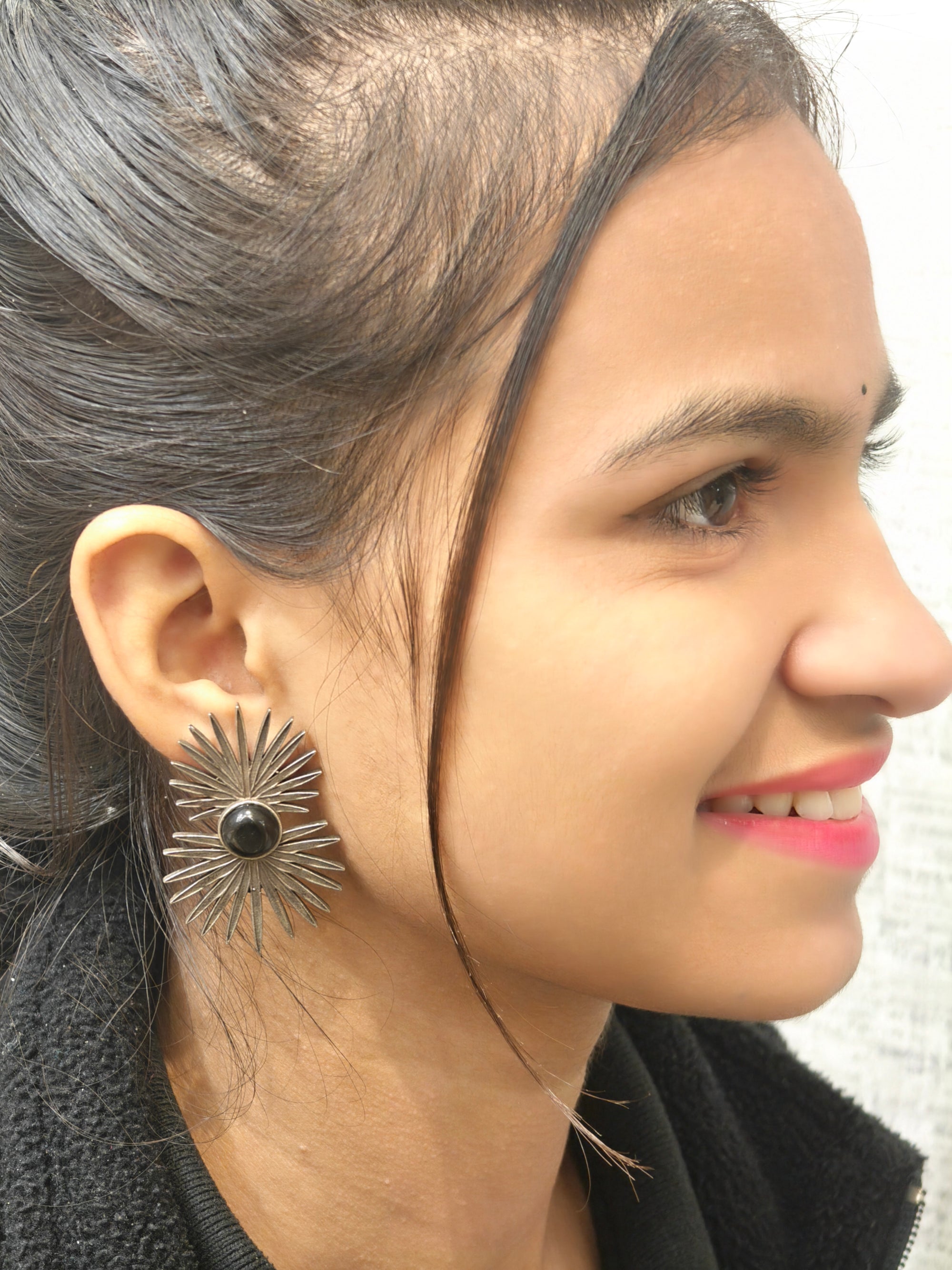 Fashionable Studs 012032