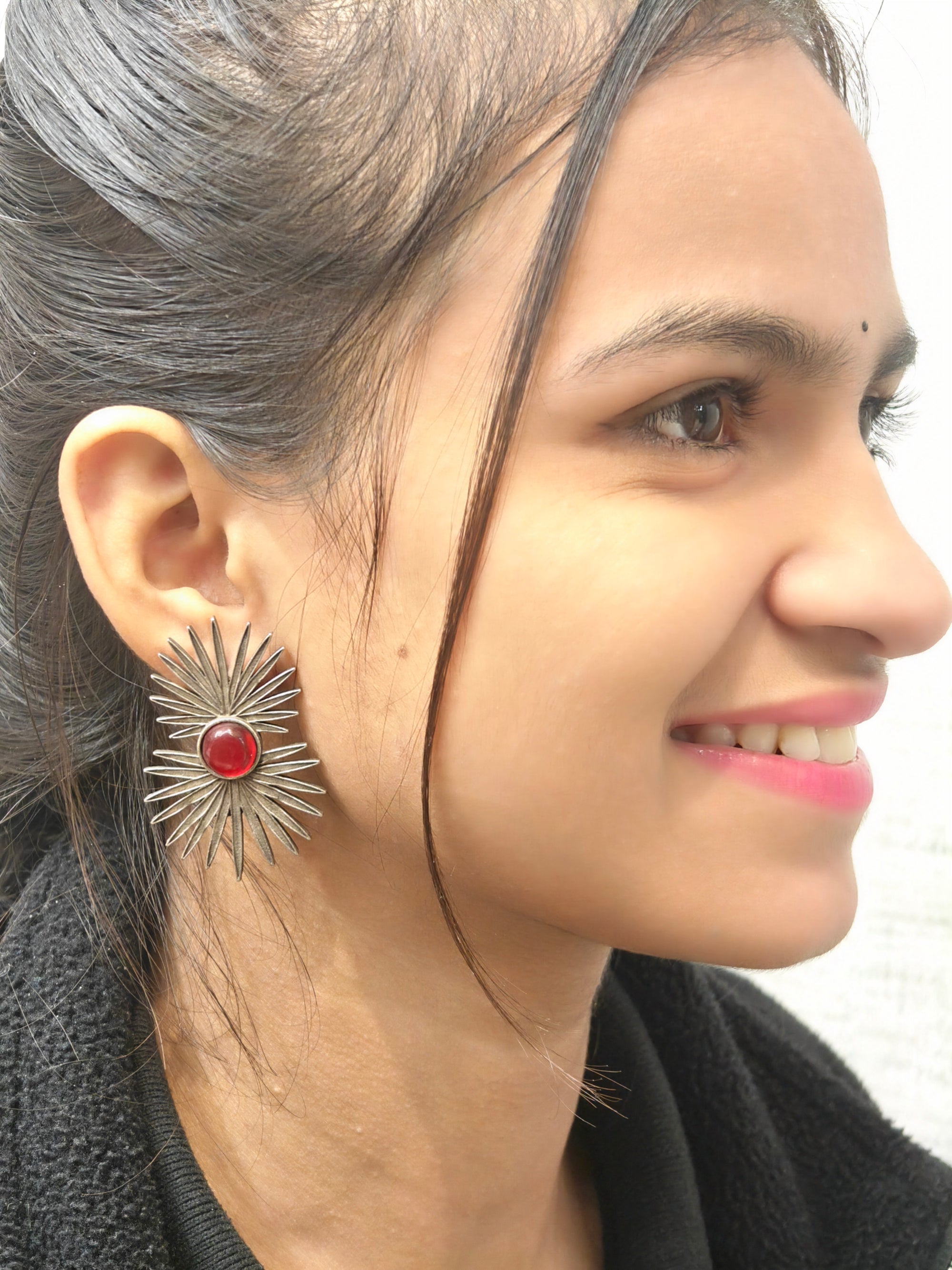 Fashionable Studs 012032