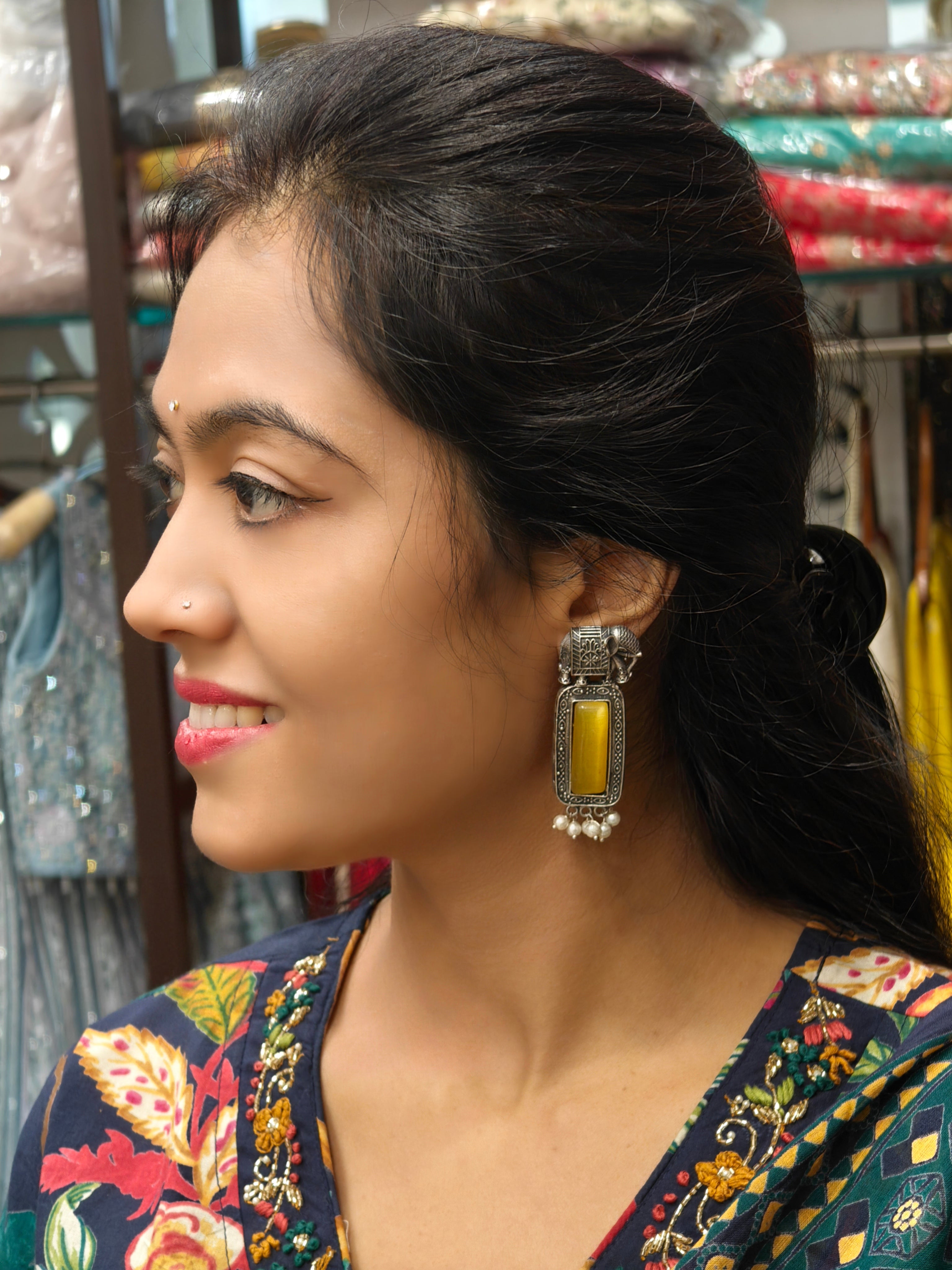 Fashionable Dangler 012015