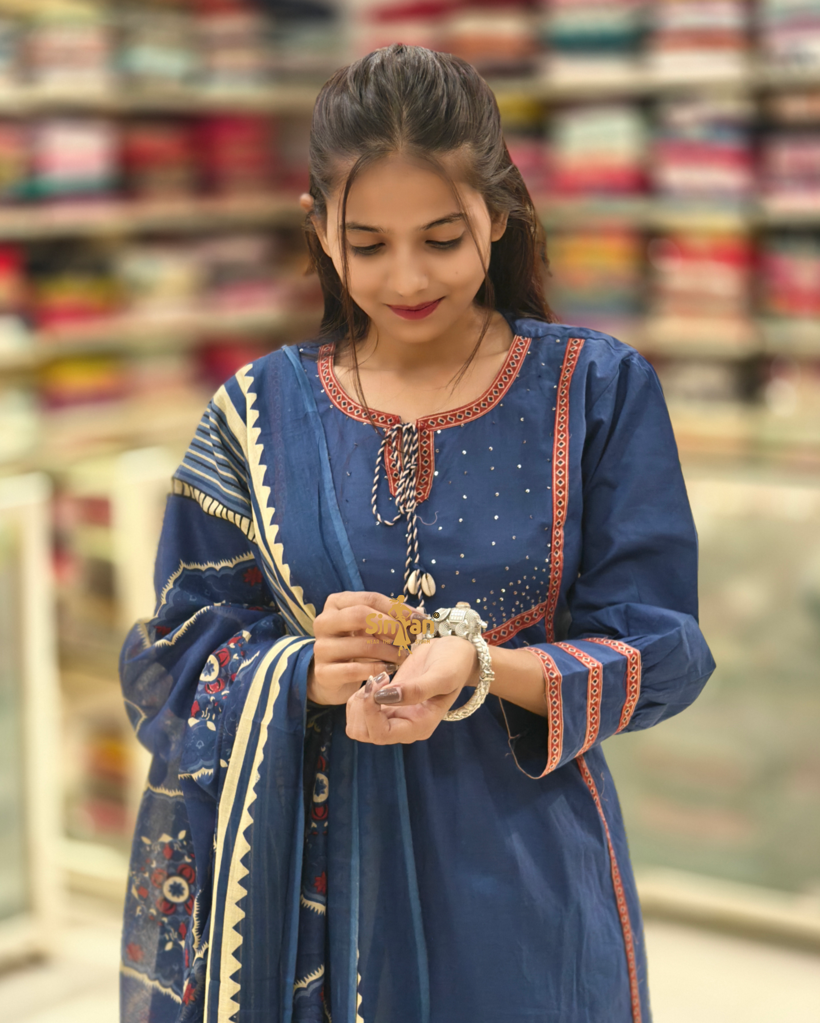 Kurti Pant Dupatta Set 014413