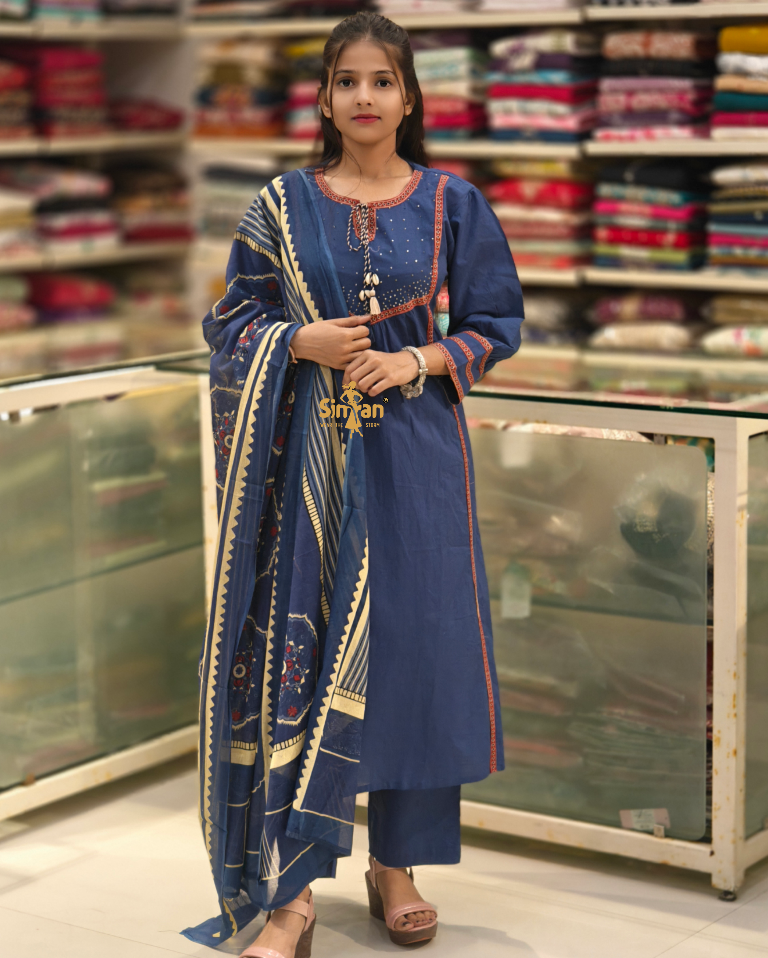 Kurti Pant Dupatta Set 014413